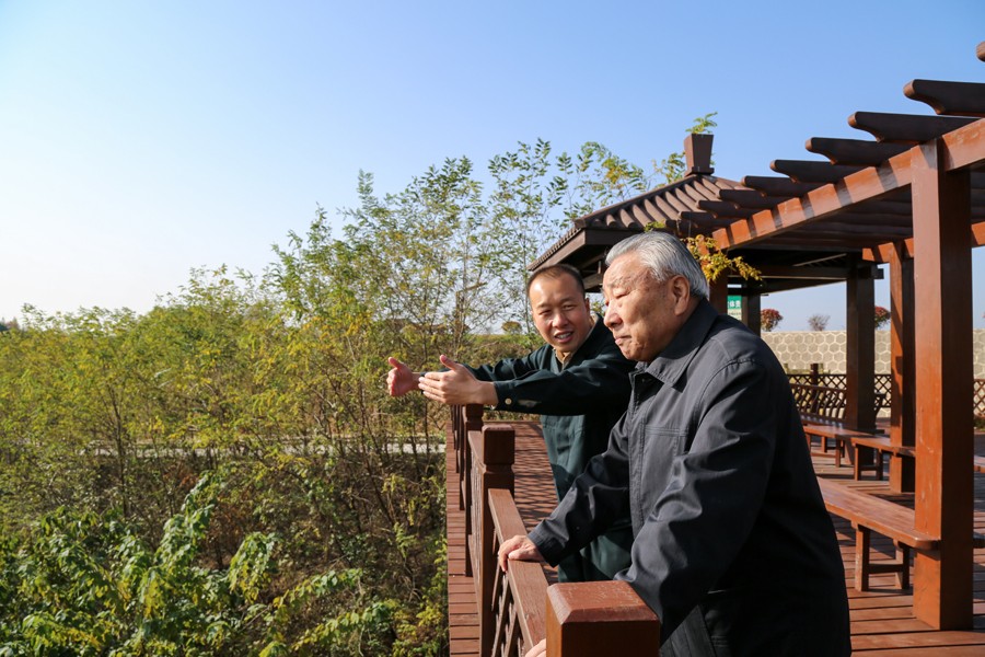 21-2019年10月，國家水利部原副部長王守強(qiáng)參觀金徽股份時盛贊：金徽股份是綠色礦山、文明礦山、美麗礦山。.jpg