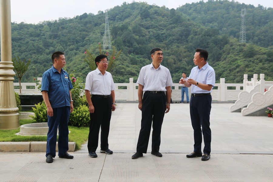 24-2018年8月，全省綠色礦山建設(shè)現(xiàn)場會在金徽股份召開，時任副省長李斌出席會議并做重要講話。.jpg