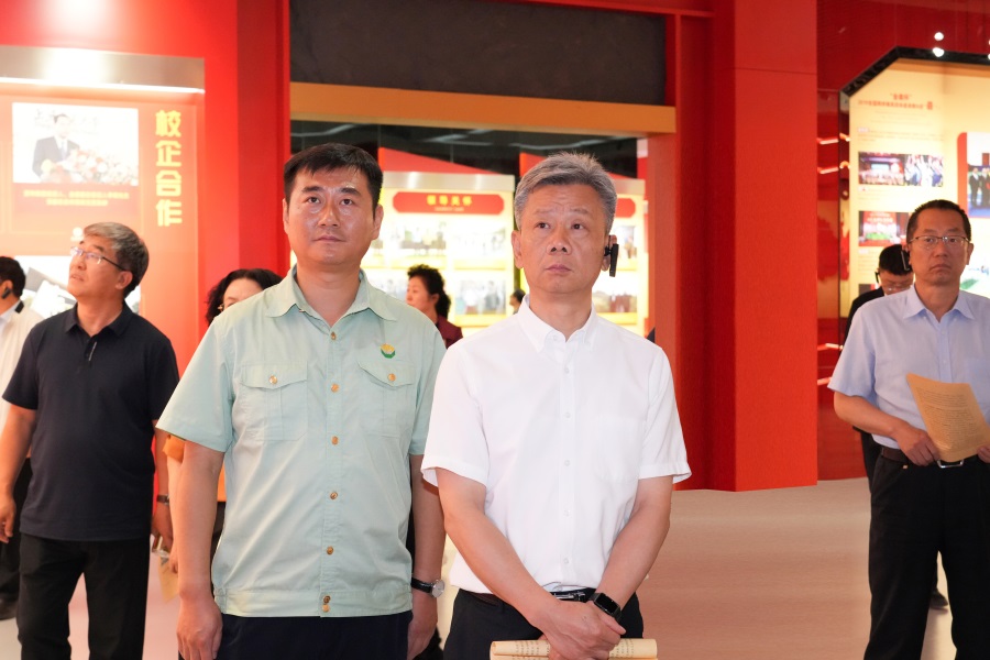 2024.06.23全國政協(xié)委員、省政協(xié)副主席、民盟甘肅省委會主委劉仲奎蒞臨金徽股份調(diào)研.jpg