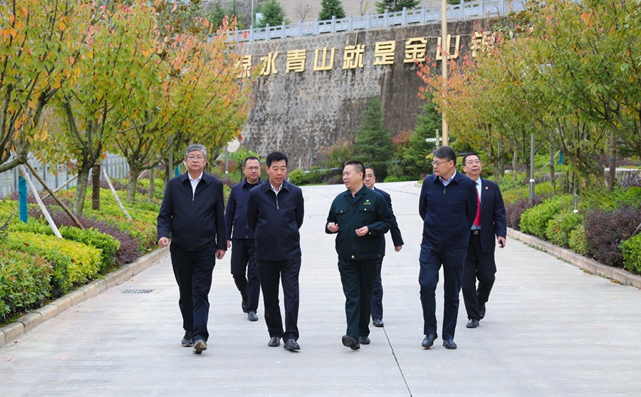 29-2021年10月，甘肅省高級人民法院院長張海波蒞臨公司調(diào)研。.jpg